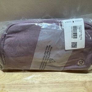 Lululemon Everywhere Belt Bag Lavender Lux 1L NWT